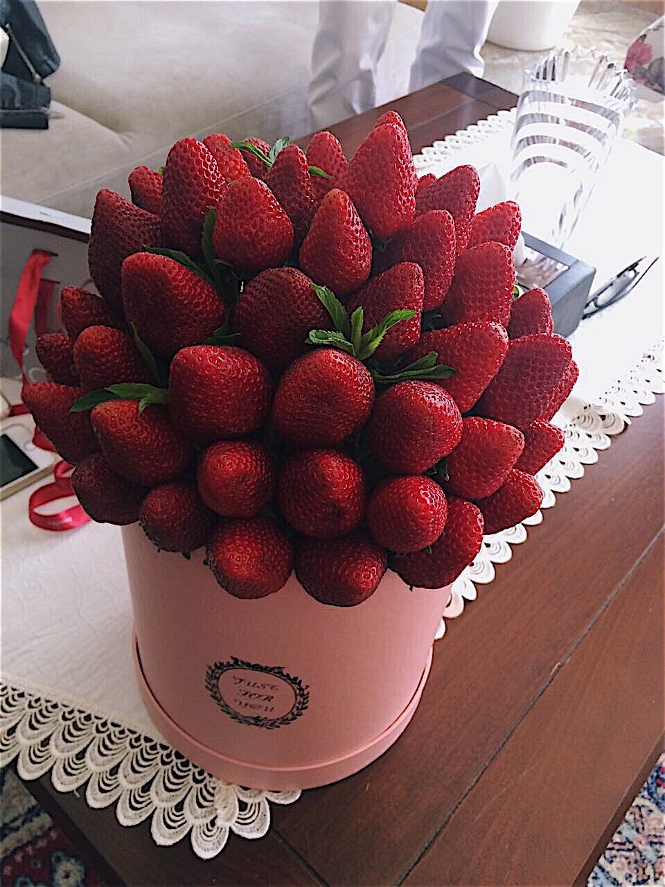 Medium Strawberry Box