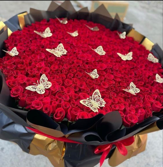 1000 Red Roses Bouquet