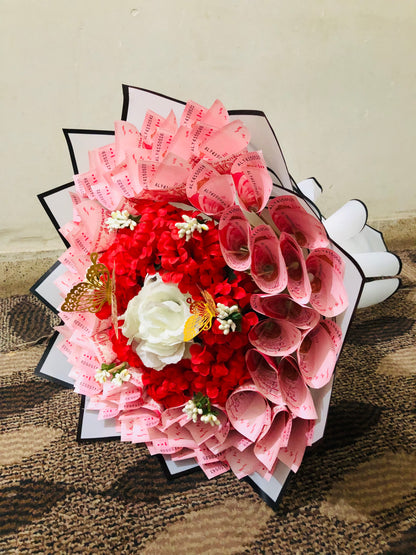 5000/- Money Bouquet With Flowers