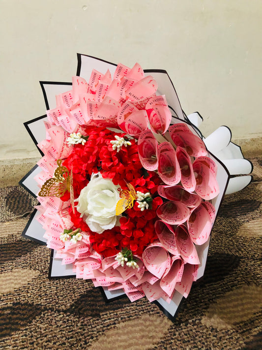 5000/- Money Bouquet With Flowers