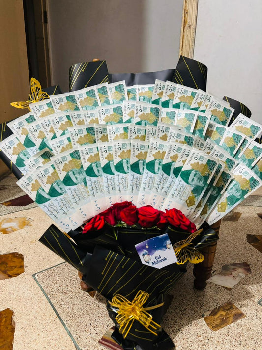 30,000 Cash Bouquet