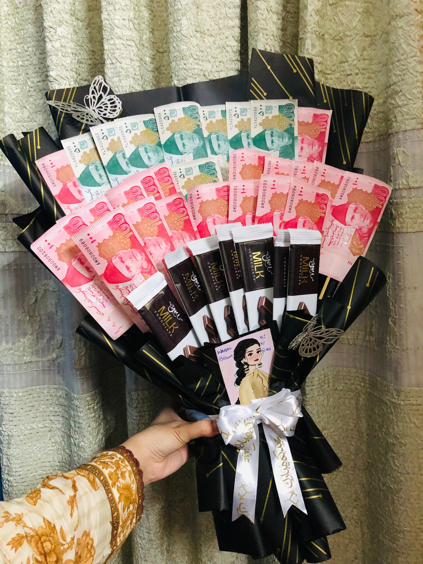 5500/- Money Bouquet With Chocolates