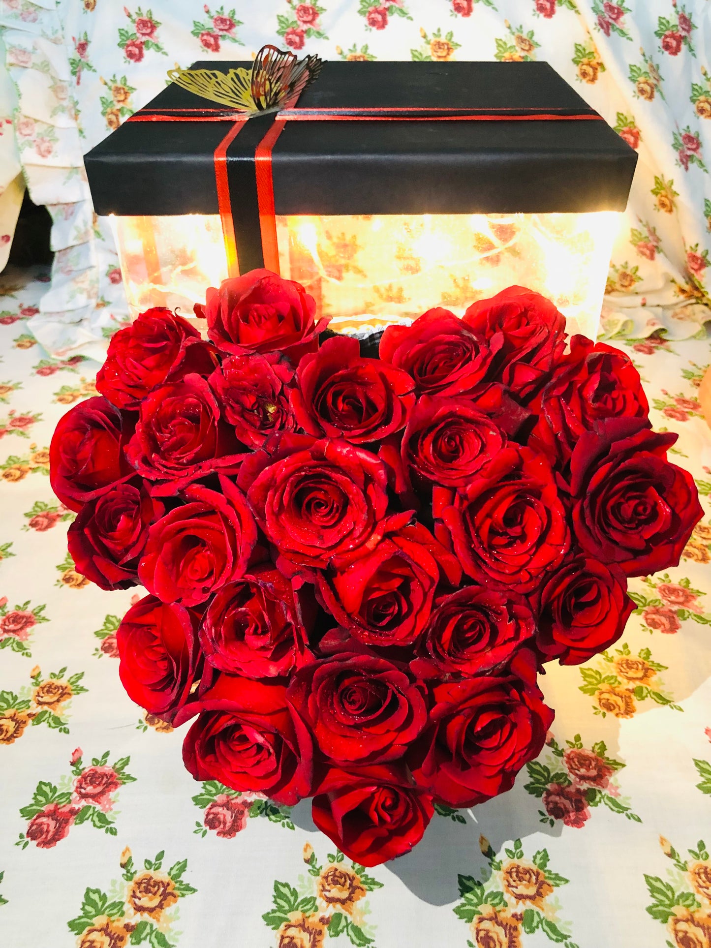 Heart Red Roses Box