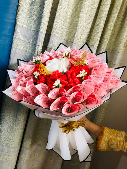 5000/- Money Bouquet With Flowers