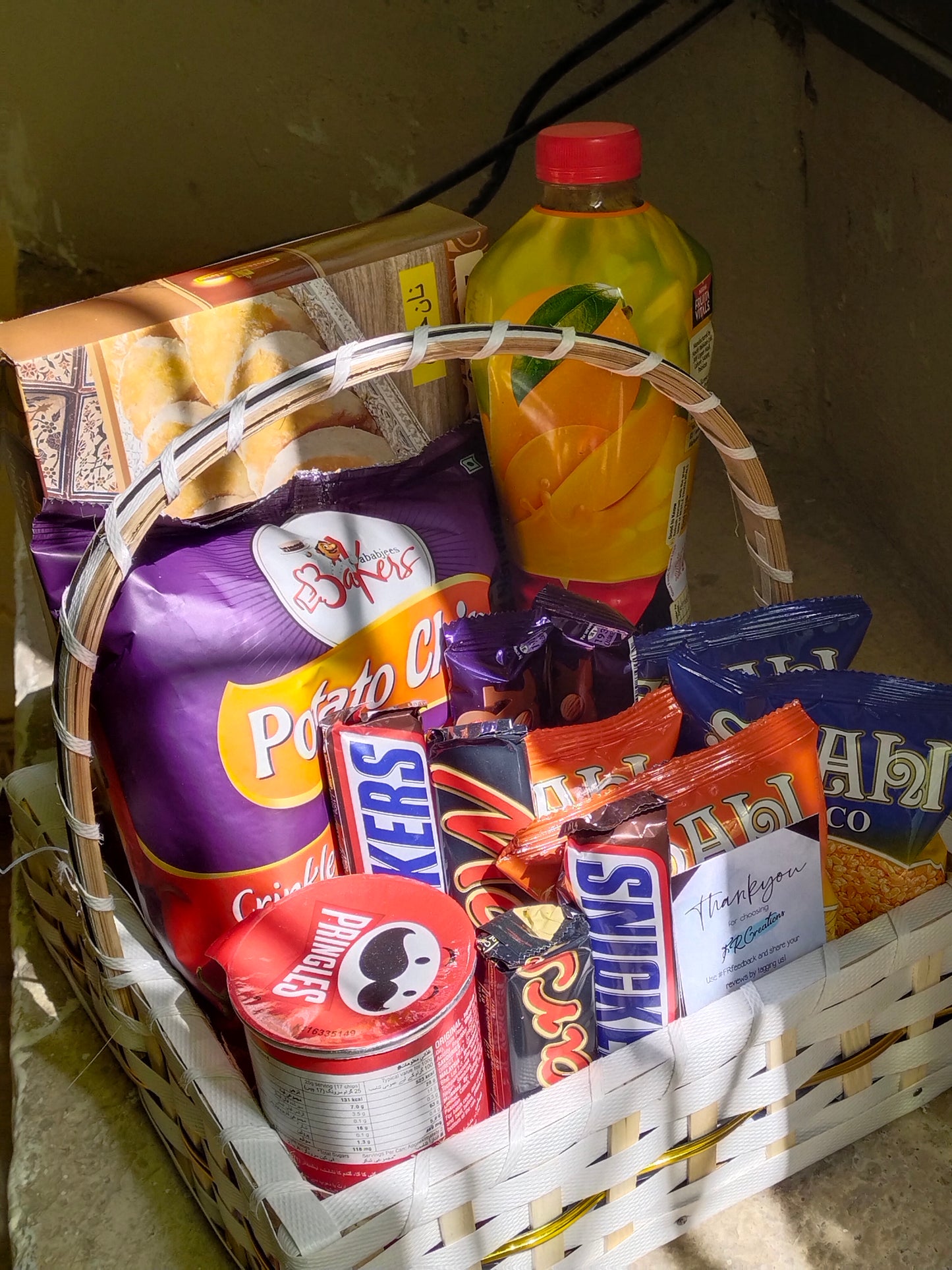 Savour & Sweet Basket