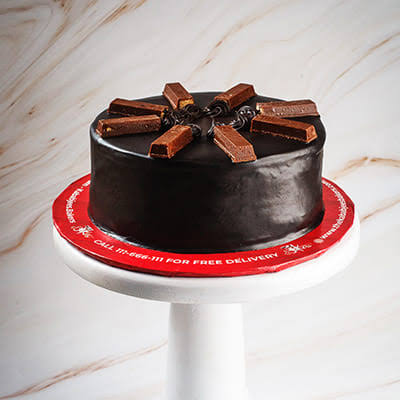 KitKat Cake